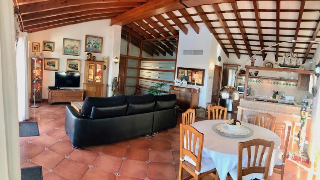 Villa Victoria Sa Caleta Luaran gambar